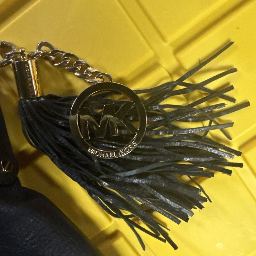 Michael Kors Signature Jet Set Large Chain Black Shoulder Bag Tote Rare Classic